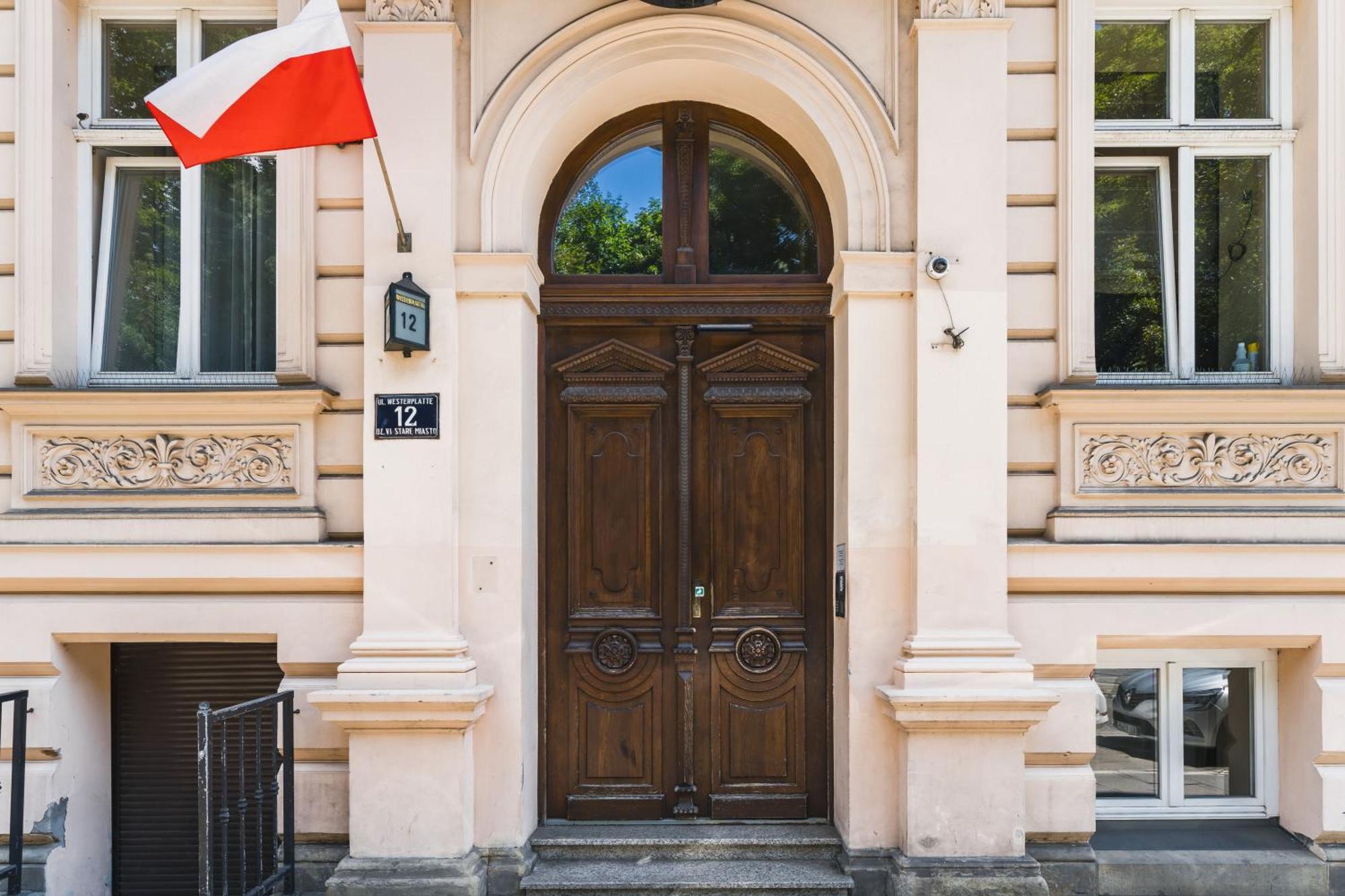 Old Town Luxe Retreat - King Bed - Steps To Main Square Appartement Krakau