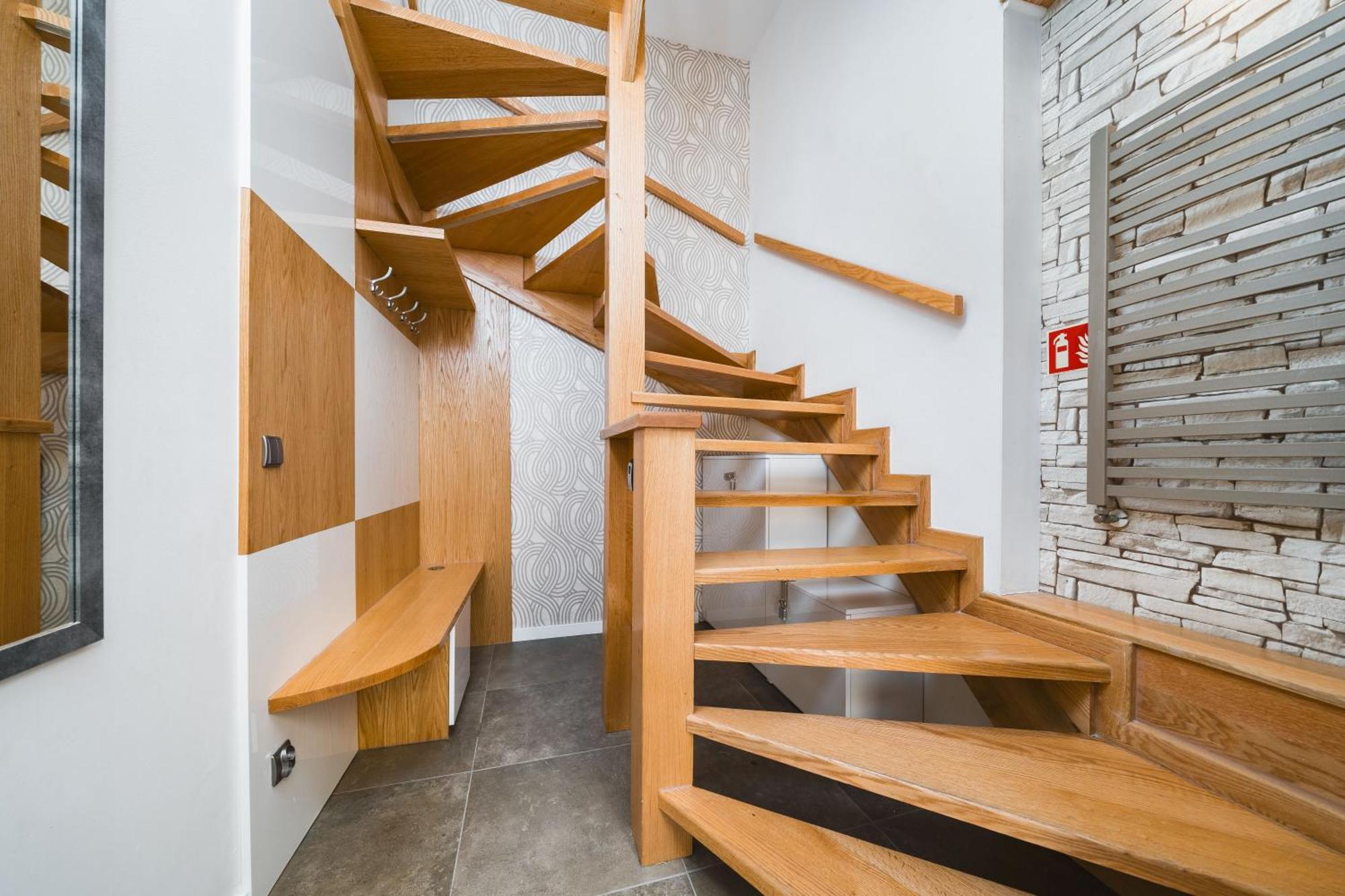 Old Town Luxe Retreat - King Bed - Steps To Main Square * Krakau