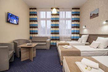 Old Town Luxe Retreat - King Bed - Steps To Main Square Appartement