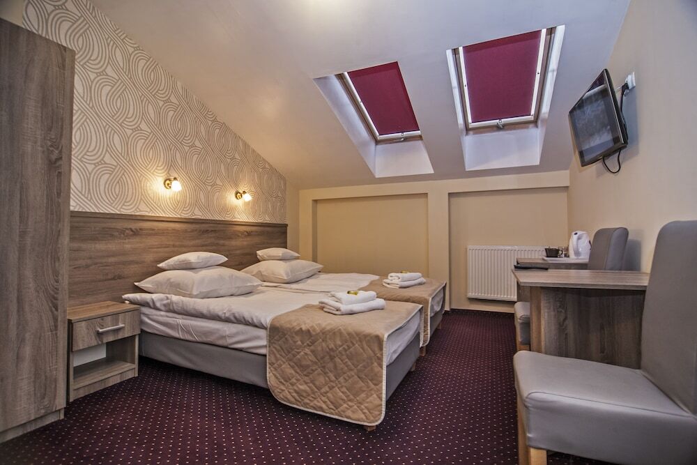 Old Town Luxe Retreat - King Bed - Steps To Main Square Appartement Krakau
